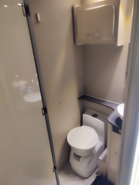 En venta Bela XSCAPE 690 CDA Blanco 2024 Alicante foto 9