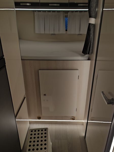 En venta Bela XSCAPE 690 CDA Blanco 2024 Alicante foto 10