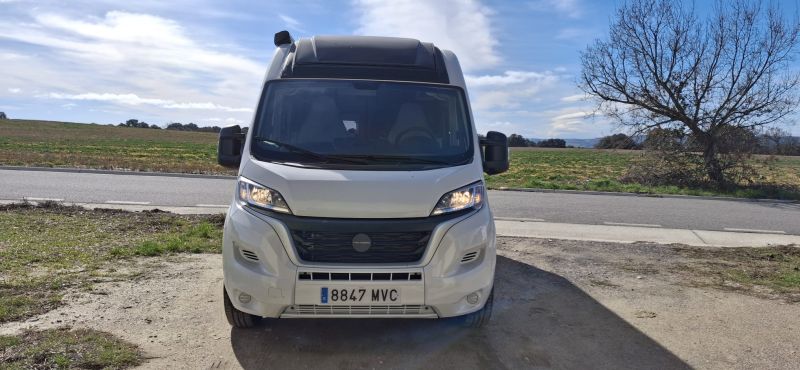 En venta Weinsberg Carabus 600 MQ  Fiat 140cv Blanco 2024 Barcelona foto 9