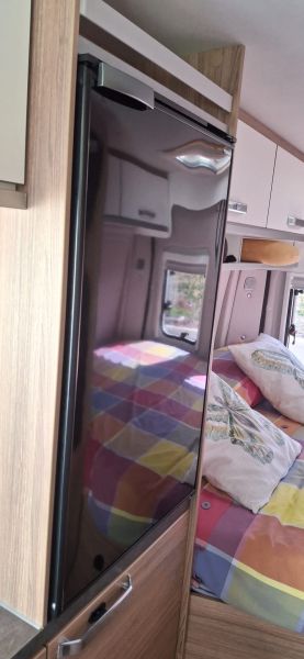 En venta Weinsberg Carabus 600 MQ  Fiat 140cv Blanco 2024 Barcelona foto 11