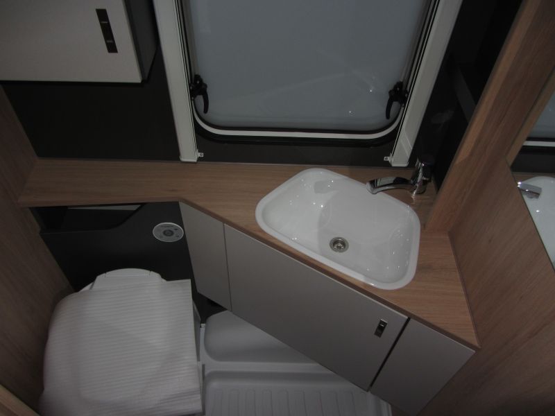 En venta Knaus SPORT 400 LKK Blanco 2026 Sevilla foto 8