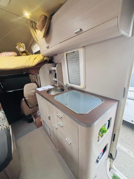 En venta Giotti LineGlobecar SRL GRAAL Z600 Blanco 2006 Barcelona foto 1