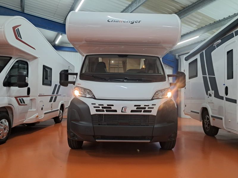 En venta Challenger Challenger Fiat C387 Break Edition Capuchina Blanco 2026 Barcelona foto 2