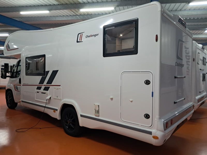 En venta Challenger Challenger Fiat C387 Break Edition Capuchina Blanco 2026 Barcelona foto 4