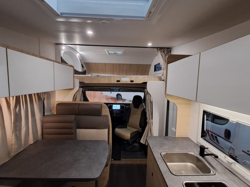 En venta Challenger Challenger Fiat C387 Break Edition Capuchina Blanco 2026 Barcelona foto 10