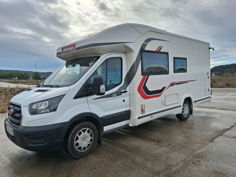En venta Challenger 380 start edition Blanco 2021 Barcelona foto 4