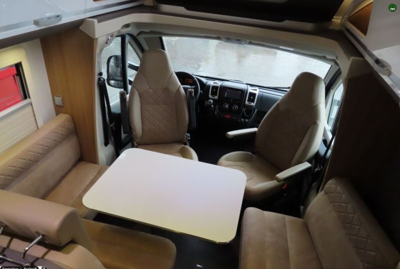 En venta Adria   Coral Supreme 670 SC ALDE  Blanco 2019 Madrid foto 6