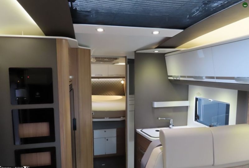 En venta Adria   Coral Supreme 670 SC ALDE  Blanco 2019 Madrid foto 8