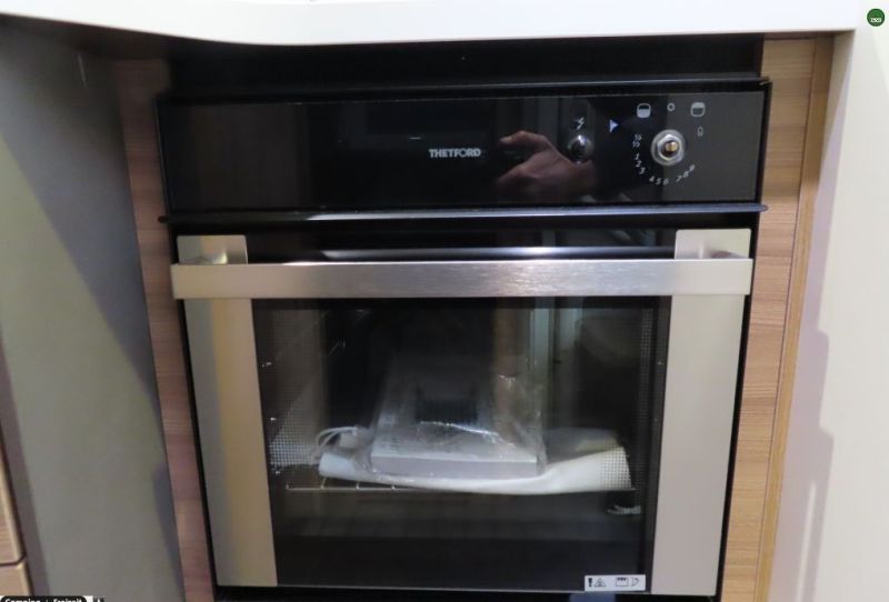 En venta Adria   Coral Supreme 670 SC ALDE  Blanco 2019 Madrid foto 16