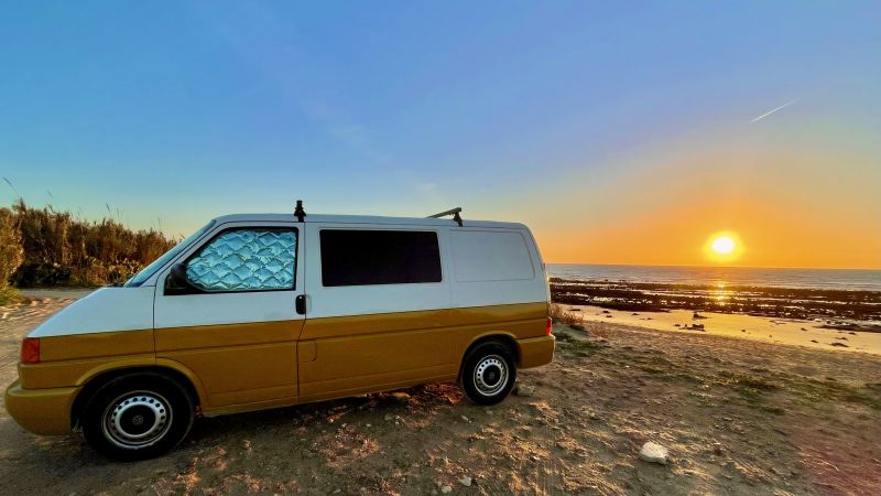 En venta Volkswagen Transporter T4 2.5 TDi Amarillo 2001 Málaga foto 3