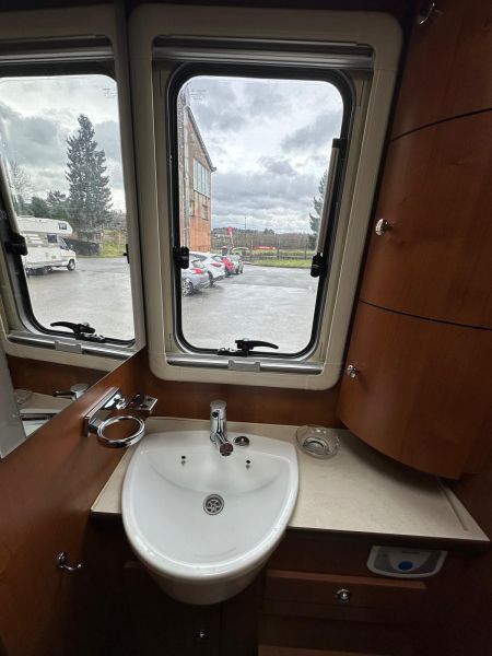 En venta Rapido 983M Blanco 2010 Asturias foto 8