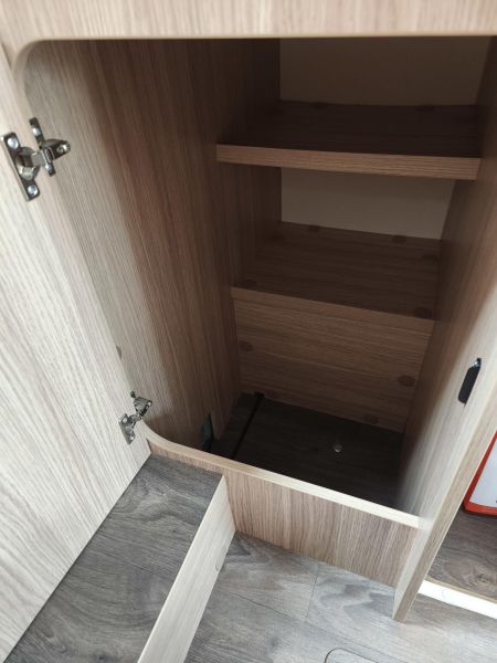 En venta Sunlight I68 Metálico 2021 Barcelona foto 7