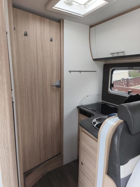 En venta Sunlight I68 Metálico 2021 Barcelona foto 8