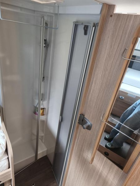 En venta Sunlight I68 Metálico 2021 Barcelona foto 12