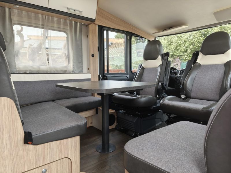 En venta Sunlight I68 Metálico 2021 Barcelona foto 17