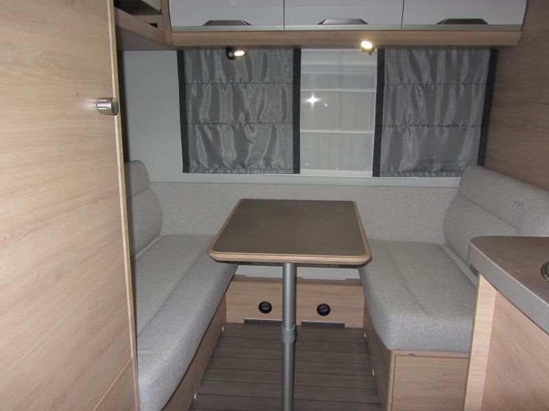 En venta Knaus SUDWIND 420 QD Blanco 2026 Sevilla foto 5