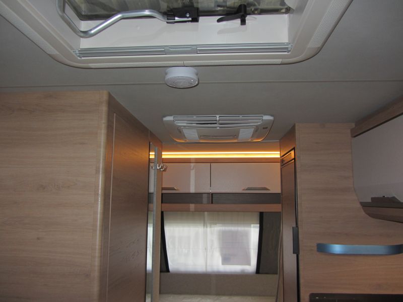 En venta Knaus SUDWIND 420 QD Blanco 2026 Sevilla foto 11