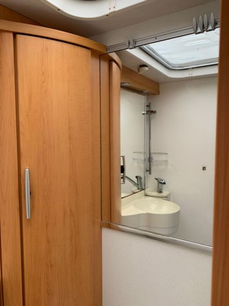 En venta Hymer / Eriba / Hymercar Van 522 Azul 2006 Vizcaya foto 13