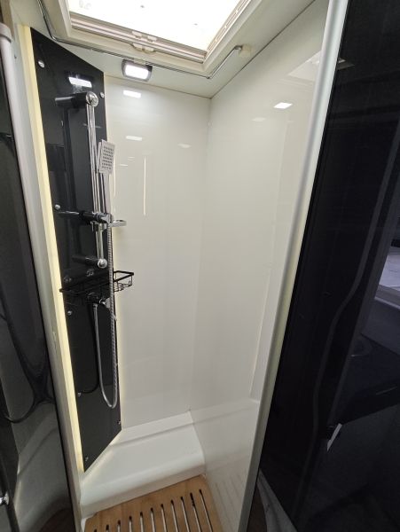 En venta Challenger 396 Graphite Premium Blanco 2022 Barcelona foto 13