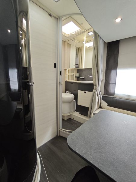 En venta Challenger 396 Graphite Premium Blanco 2022 Barcelona foto 15