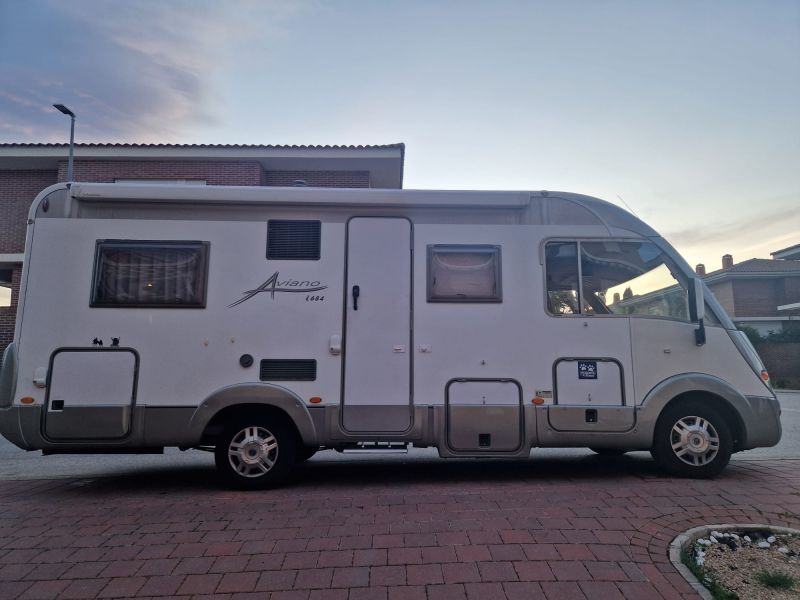 En venta Bürstner Burstner aviano 684i Blanco 2007 Alicante foto 3