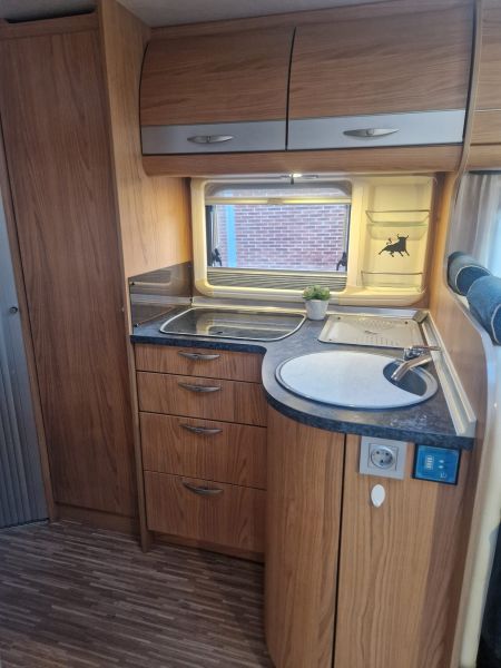 En venta Bürstner Burstner aviano 684i Blanco 2007 Alicante foto 7