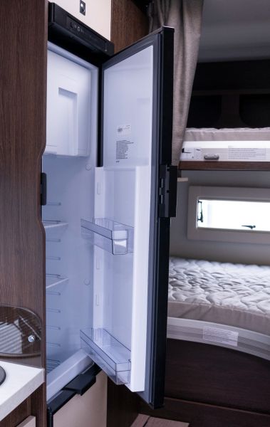 En venta Benimar S340UP Blanco 2022 Madrid foto 2