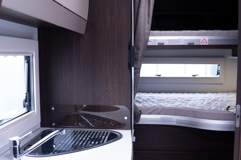 En venta Benimar S340UP Blanco 2022 Madrid foto 6