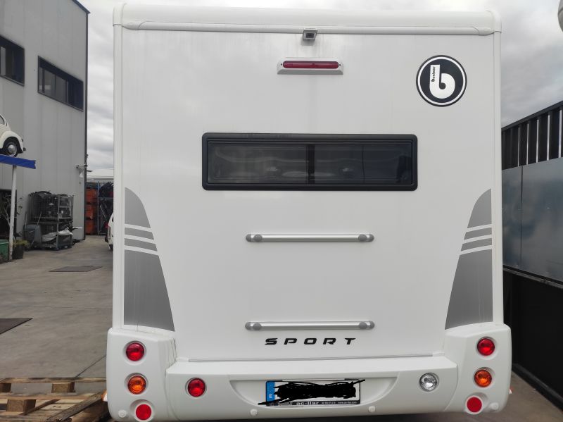 En venta Benimar S340UP Blanco 2022 Madrid foto 9