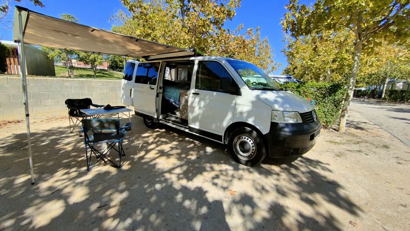 En venta Volkswagen Transporter T5 1.9 tdi Blanco 2006 A Coruña foto 2