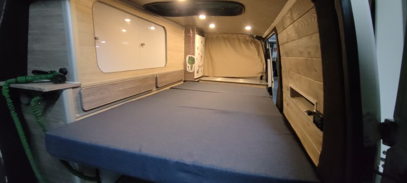 En venta Volkswagen Transporter T5 1.9 tdi Blanco 2006 A Coruña foto 4