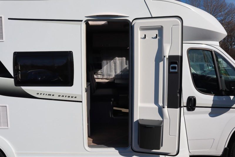 En venta Hobby Optima Ontour  Blanco 2024 Badajoz foto 3