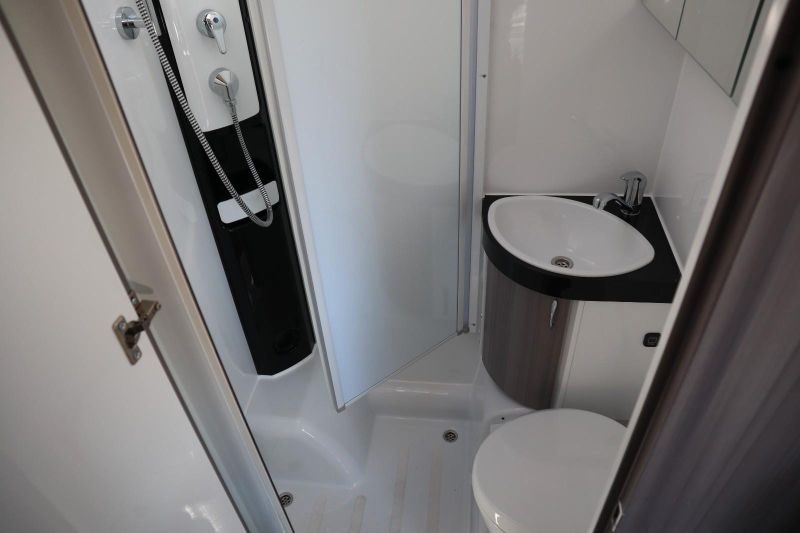 En venta Hobby Optima Ontour  Blanco 2024 Badajoz foto 10