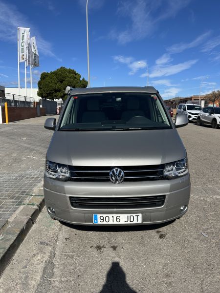 En venta Volkswagen Califòrnia ocean T5 Gris 2015 Barcelona foto 1