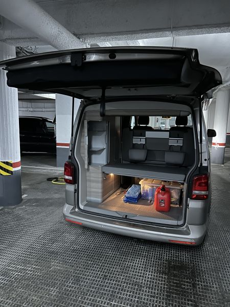 En venta Volkswagen Califòrnia ocean T5 Gris 2015 Barcelona foto 12