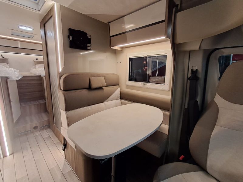 En venta Roller Team Roller Team Ford Kronos 281 TL Fit Open Air 165 CV Manual Blanco 2026 Barcelona foto 7