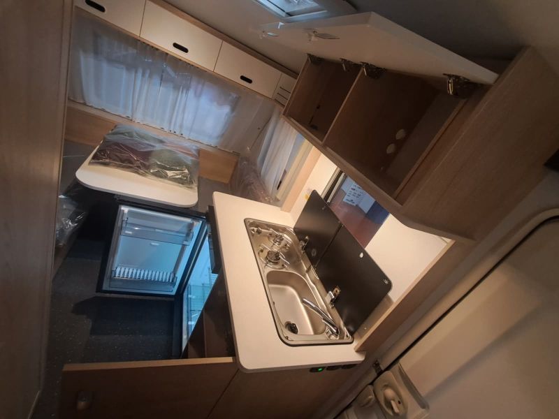 En venta Adria Adria Aviva 360 DK Lite 2026 Blanco 2026 Barcelona foto 10