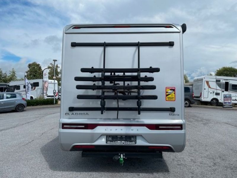 En venta Adria Adria Matrix Supreme 670 SL Blanco 2022 Madrid foto 3