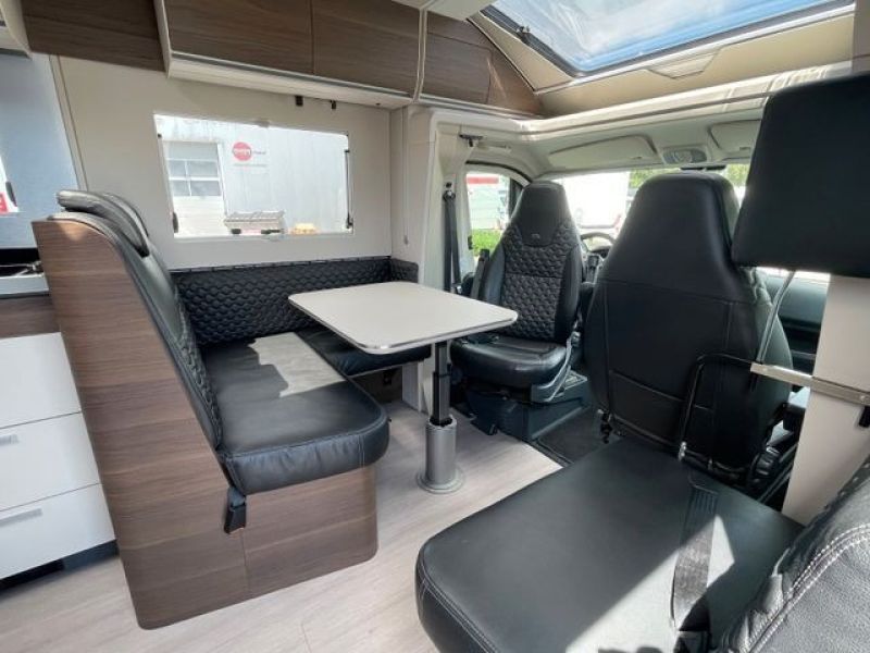 En venta Adria Adria Matrix Supreme 670 SL Blanco 2022 Madrid foto 15