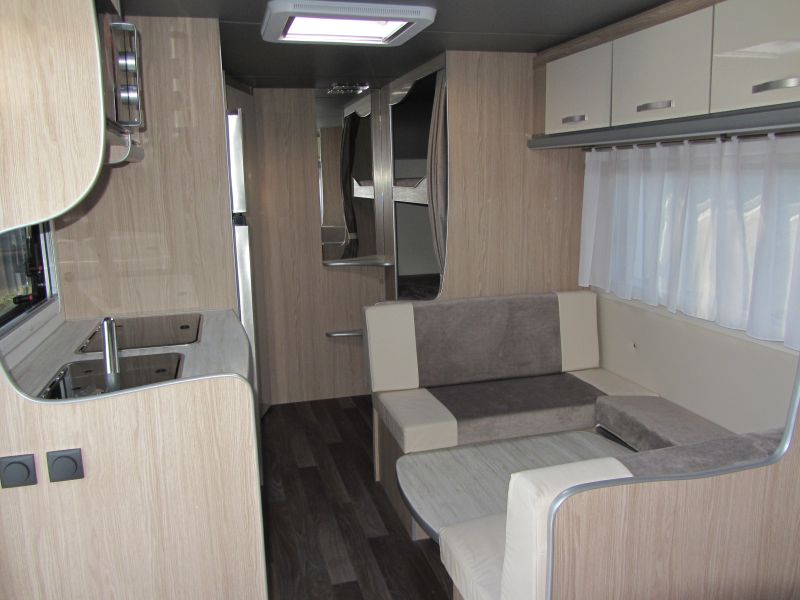 En venta Across Safari 502 CDL  Blanco 2026 Sevilla foto 6