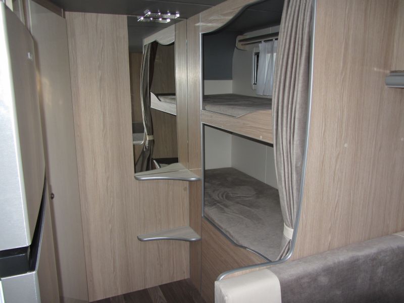 En venta Across Safari 502 CDL  Blanco 2026 Sevilla foto 8