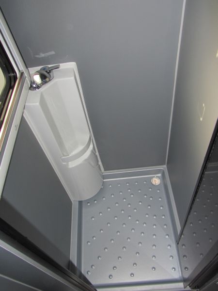 En venta Across Safari 502 CDL  Blanco 2026 Sevilla foto 10