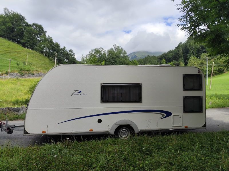 En venta Bürstner 480TK (Tipo 390A) Blanco 2010 Guipúzcoa foto 1