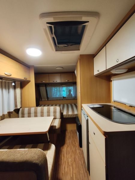 En venta Bürstner 480TK (Tipo 390A) Blanco 2010 Guipúzcoa foto 4