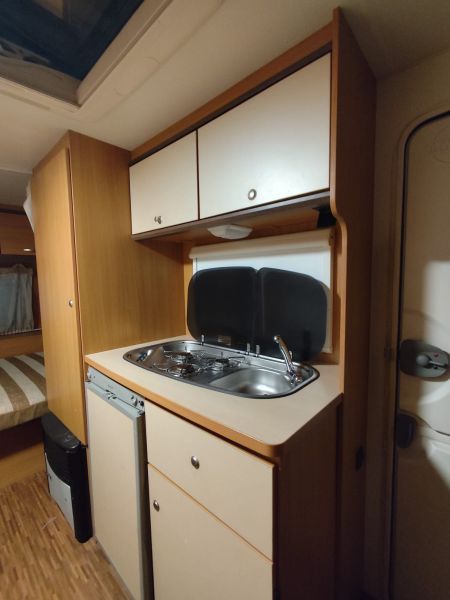 En venta Bürstner 480TK (Tipo 390A) Blanco 2010 Guipúzcoa foto 8