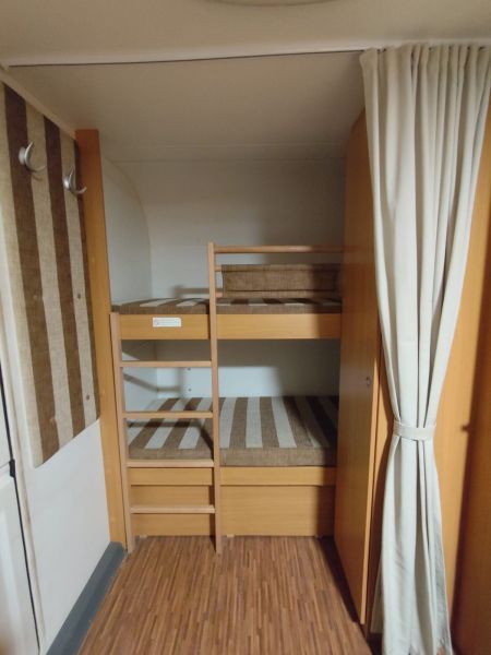 En venta Bürstner 480TK (Tipo 390A) Blanco 2010 Guipúzcoa foto 10