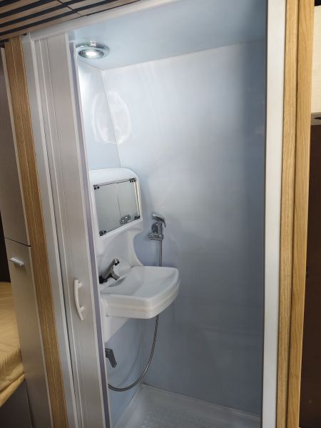 En venta Iveco daily Blanco 2018 Barcelona foto 12