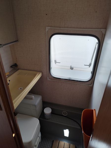 En venta Bürstner Club 480 Beige 1991 Girona foto 3