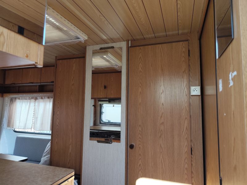 En venta Bürstner Club 480 Beige 1991 Girona foto 8