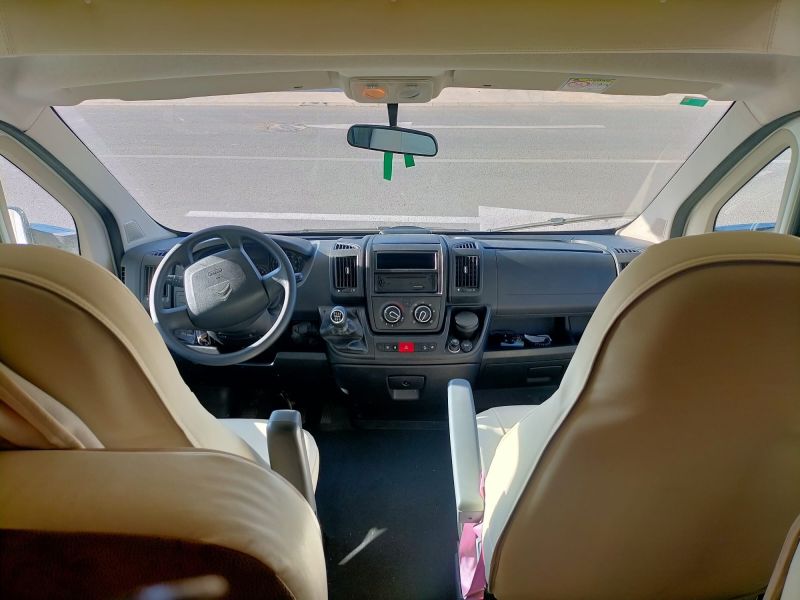 En venta P.L.A. Mister camper 435 Blanco 2016 La Rioja foto 4